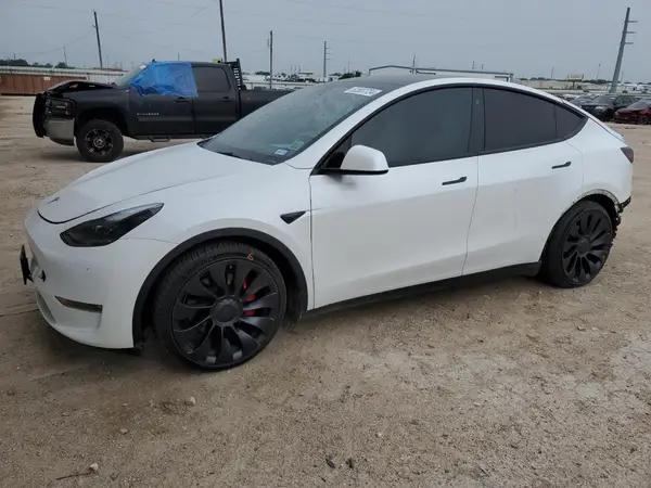TESLA MODEL Y