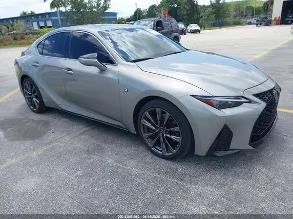 LEXUS IS