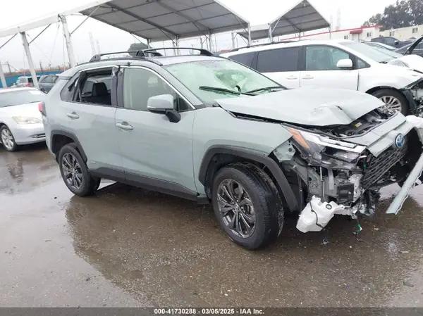 TOYOTA RAV 4