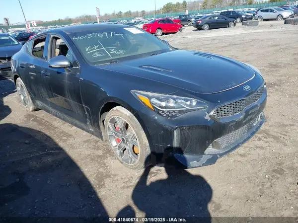 KIA STINGER