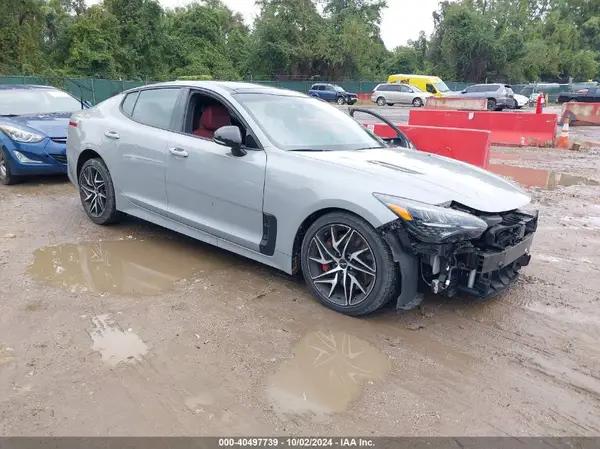 KIA STINGER
