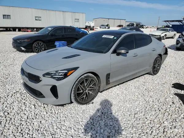 KIA STINGER
