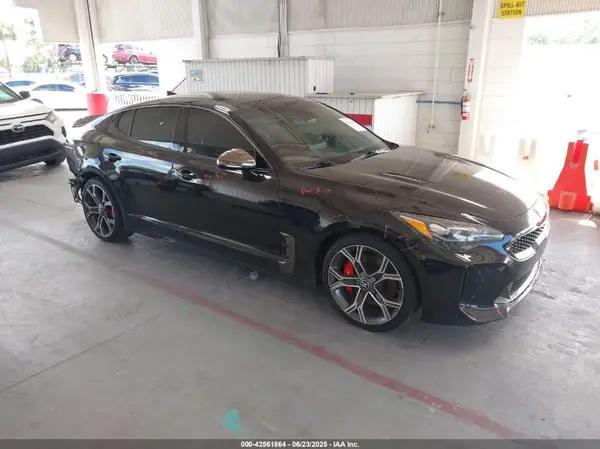 KIA STINGER