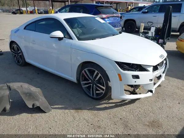 AUDI TT