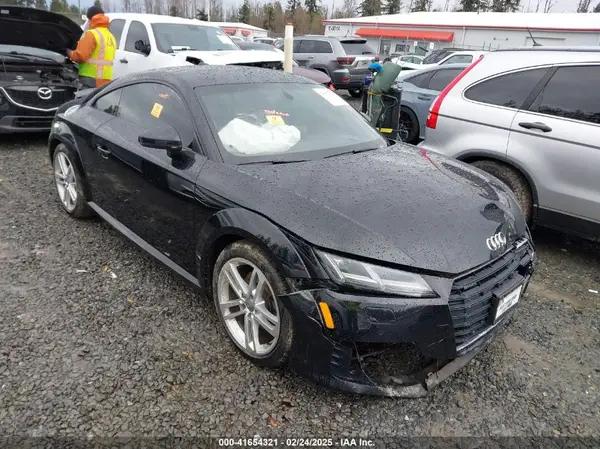 AUDI TT