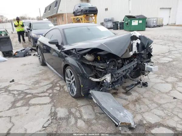 AUDI TT