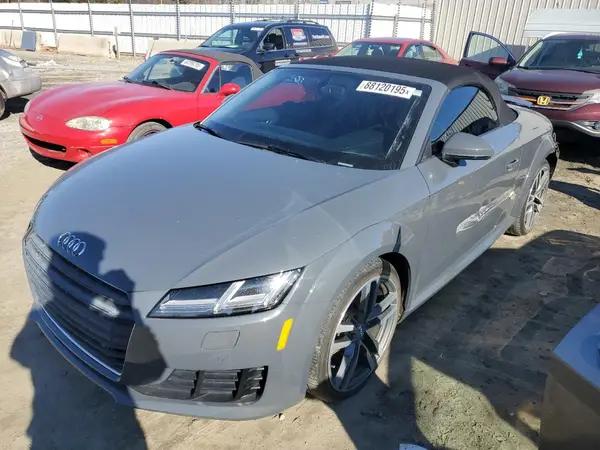 AUDI TT