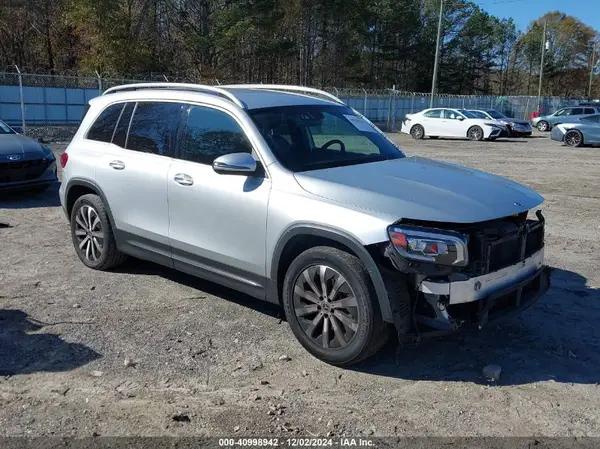 MERCEDES-BENZ GLB