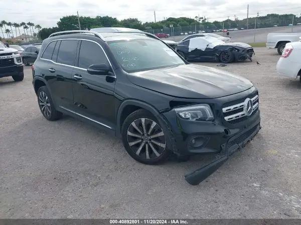 MERCEDES-BENZ GLB