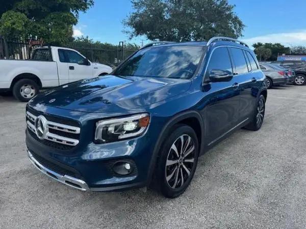 MERCEDES-BENZ GLB