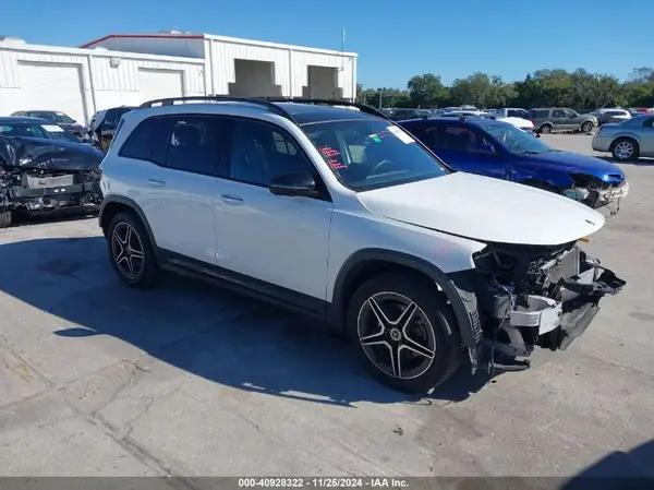 MERCEDES-BENZ GLB