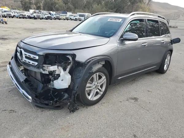 MERCEDES-BENZ GLB
