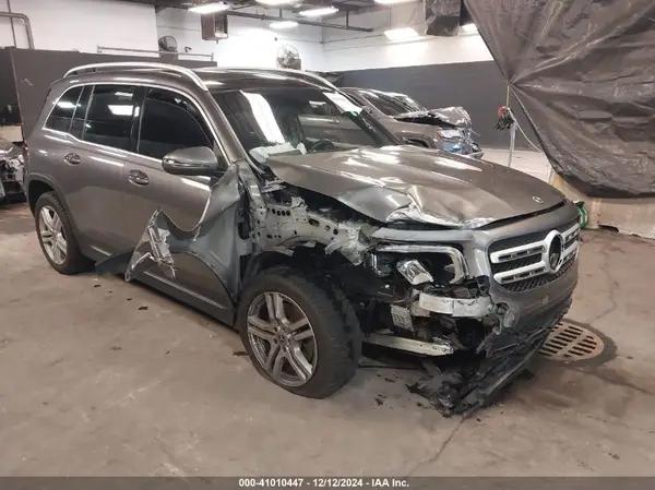 MERCEDES-BENZ GLB