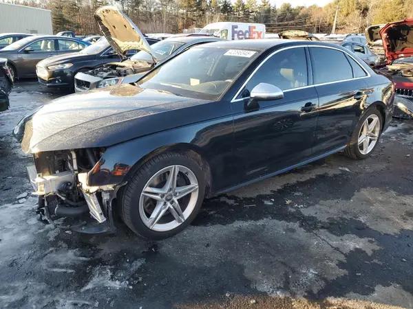 AUDI RS4