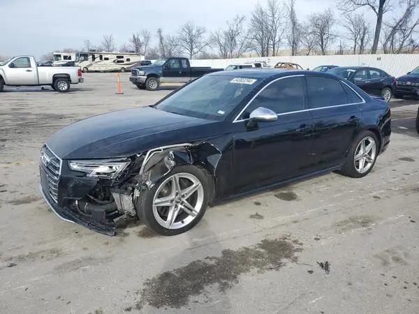AUDI RS4