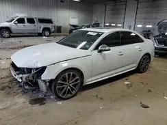 AUDI RS4