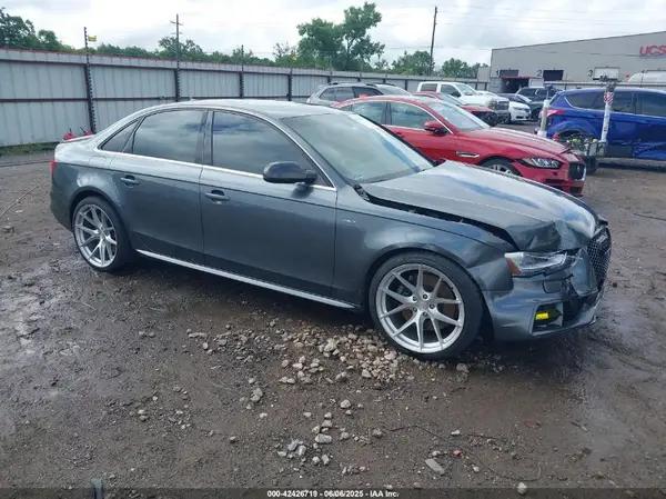 AUDI S4