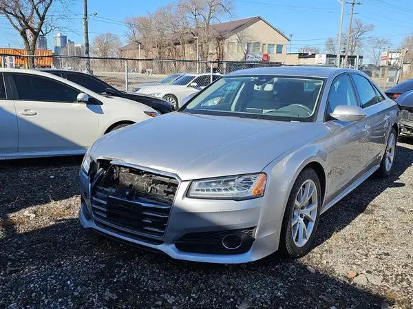 AUDI A8