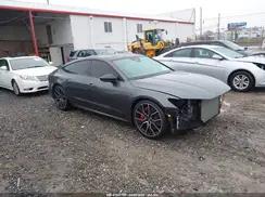 AUDI S7