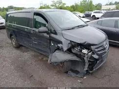 MERCEDES-BENZ METRIS