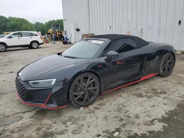 AUDI R8