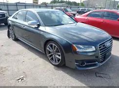 AUDI S8