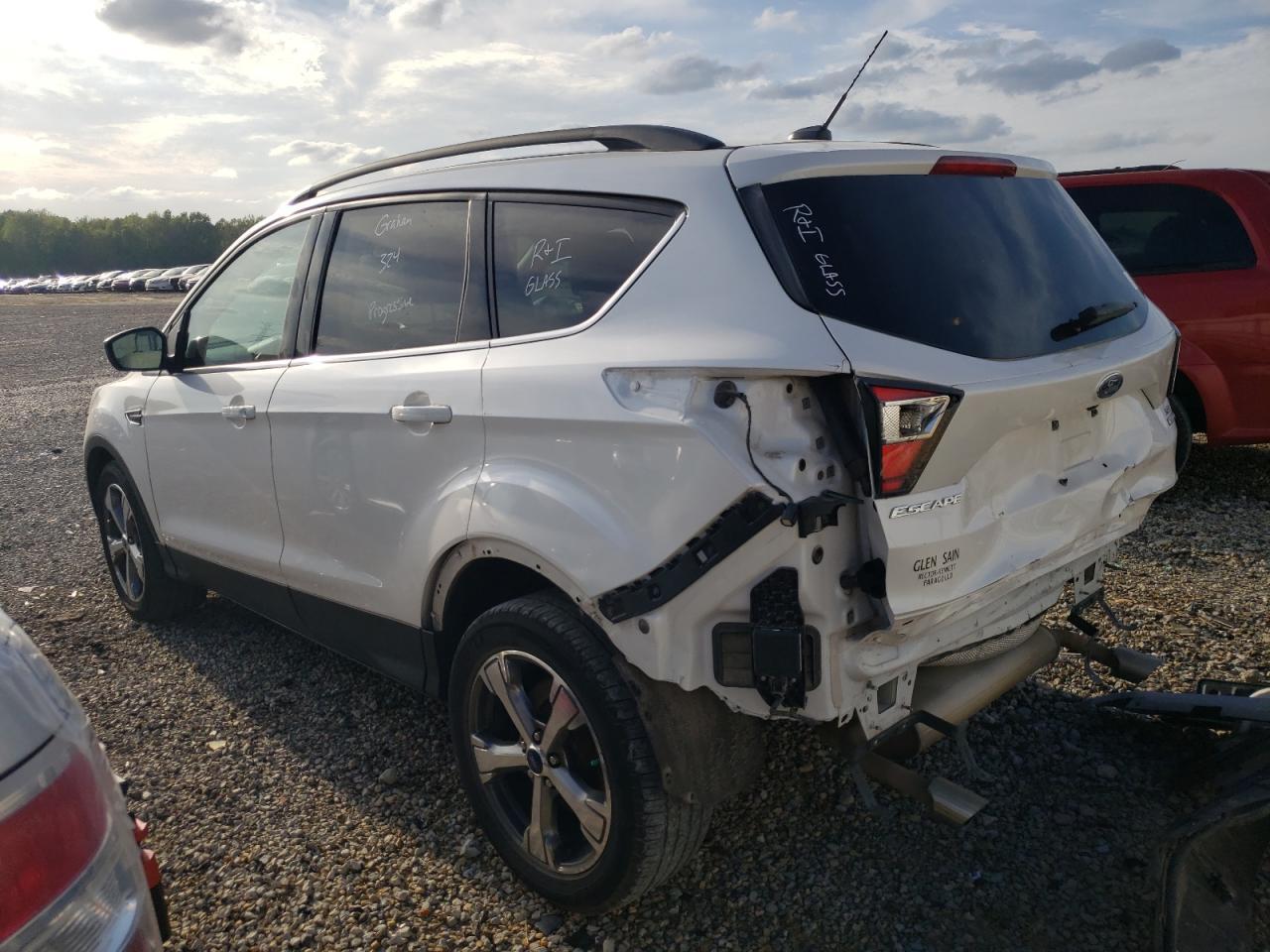 1FMCU9G97HUB26429 2017 FORD ESCAPE - Image 2