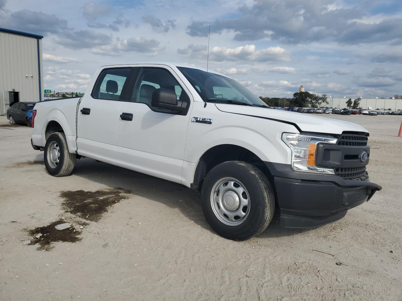 1FTEW1CB4JFE78945 2018 FORD F-150 - Image 4