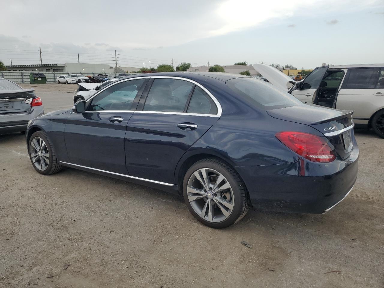 55SWF4KB5FU071914 2015 MERCEDES-BENZ C CLASS - Image 2