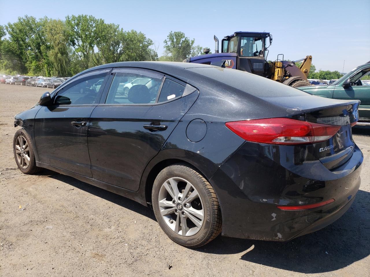 5NPD84LF4HH161046 2017 HYUNDAI ELANTRA - Image 2