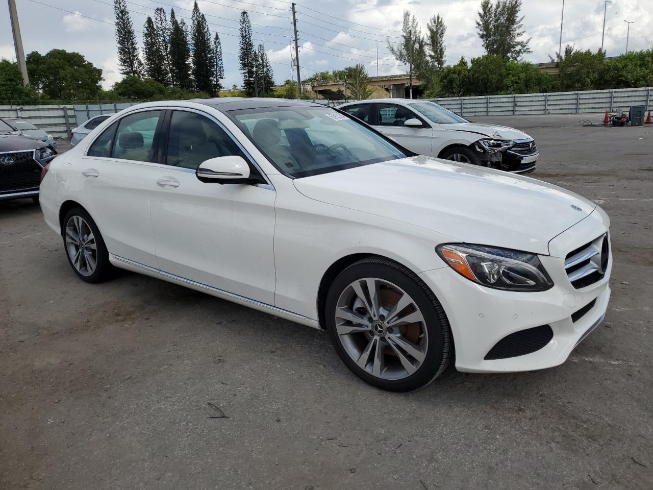 WDDWF4JB4JR414434 2018 MERCEDES-BENZ C CLASS - Image 4