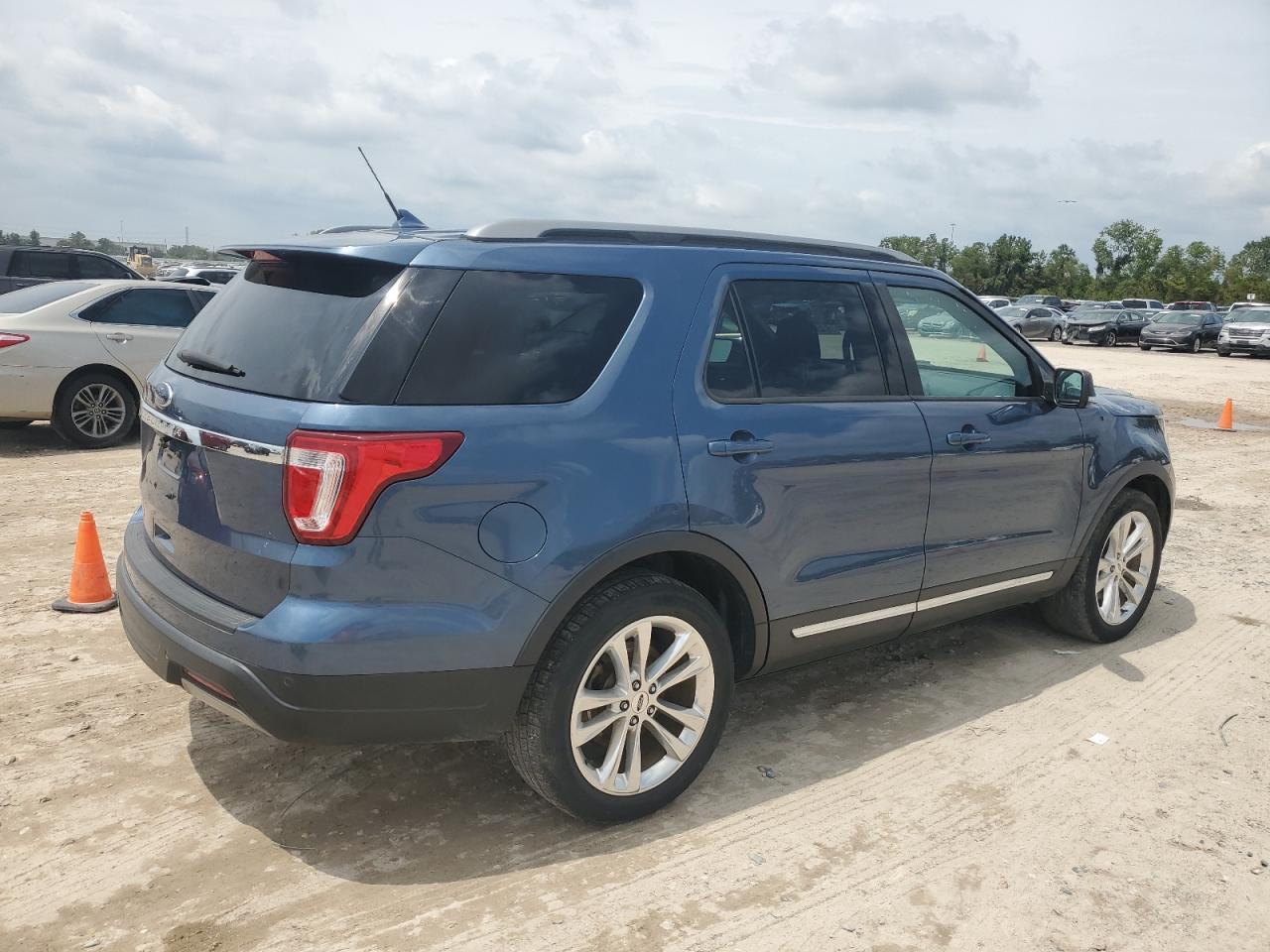 1FM5K7D88KGA03985 2019 FORD EXPLORER - Image 3