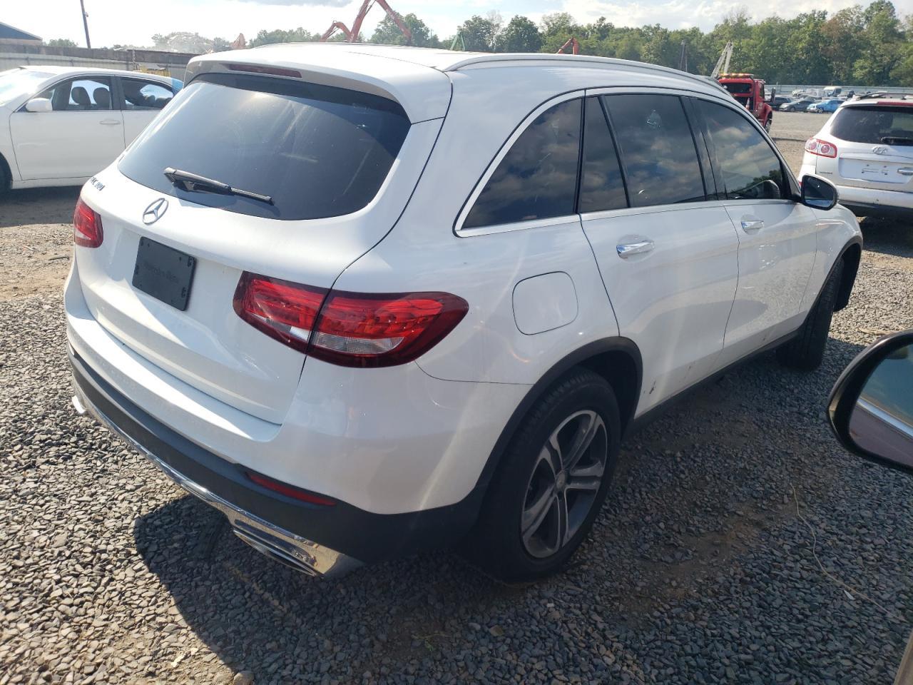 WDC0G4JB6HF189873 2017 MERCEDES-BENZ GLC - Image 3