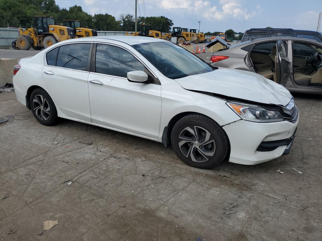 1HGCR2F38HA291273 2017 HONDA ACCORD - Image 4