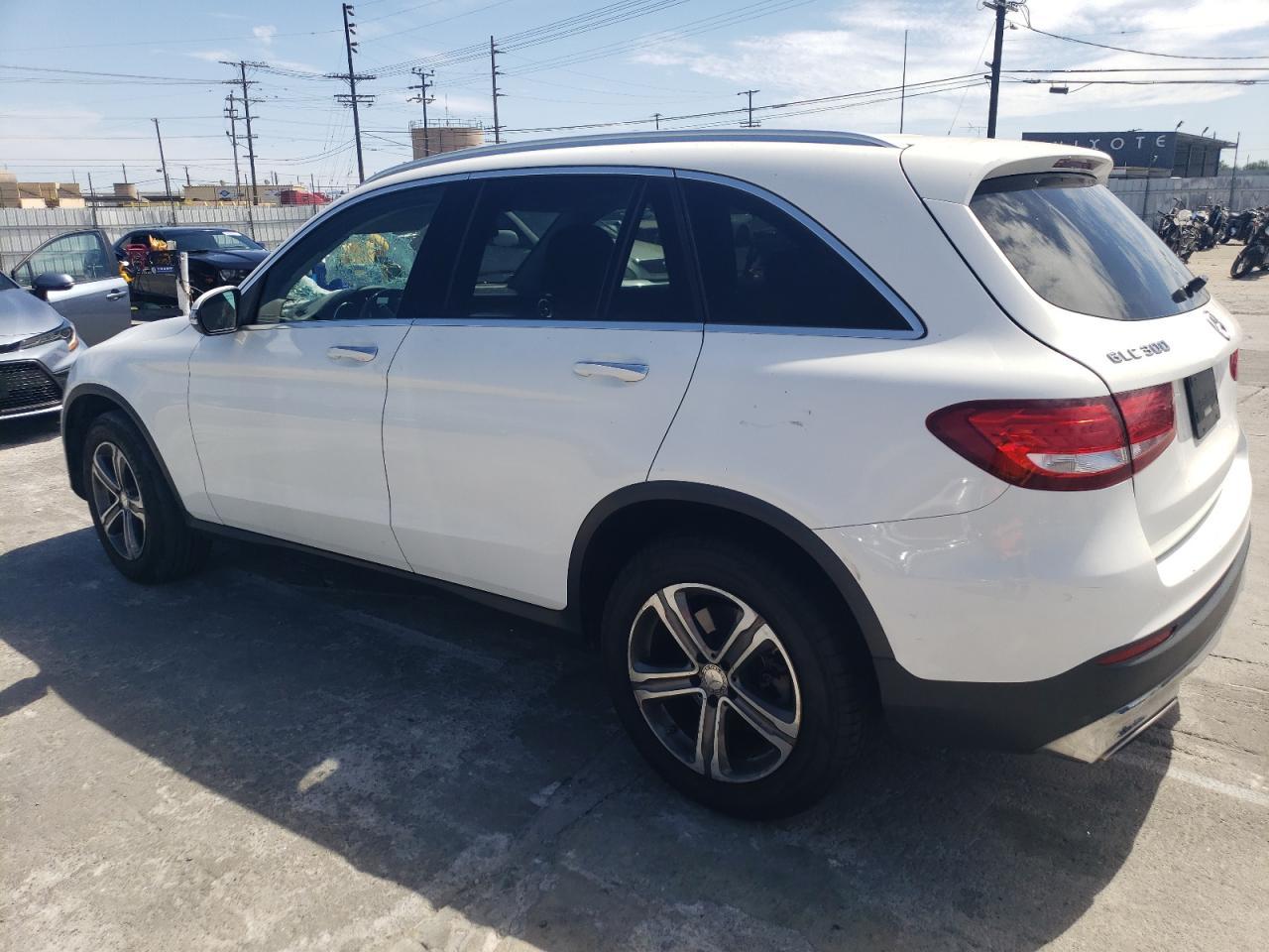 WDC0G4JBXGF109537 2016 MERCEDES-BENZ GLC - Image 2