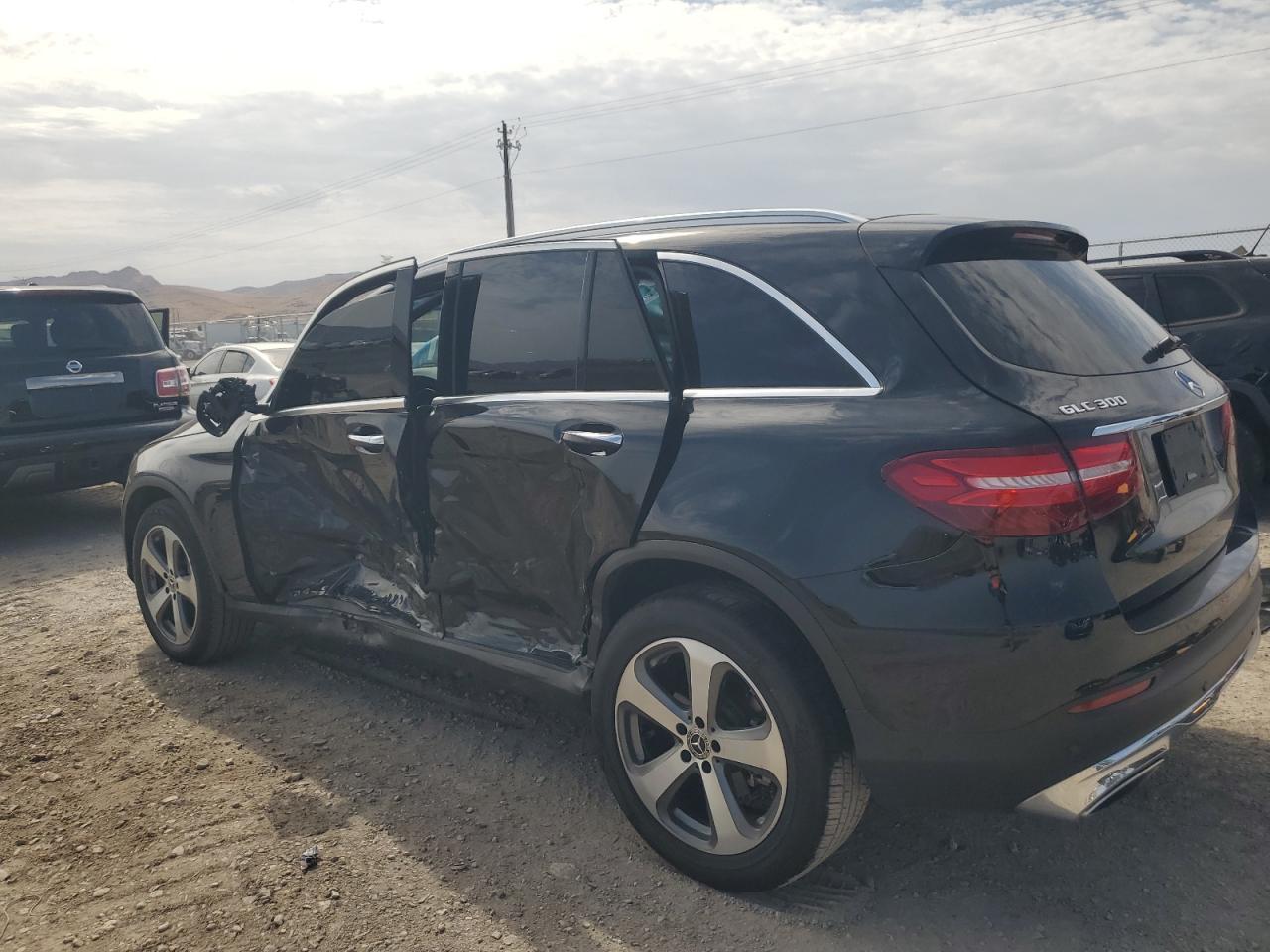 WDC0G4JB7K1001009 2019 MERCEDES-BENZ GLC - Image 2