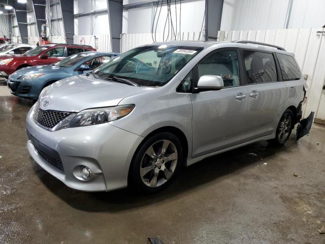 TOYOTA SIENNA