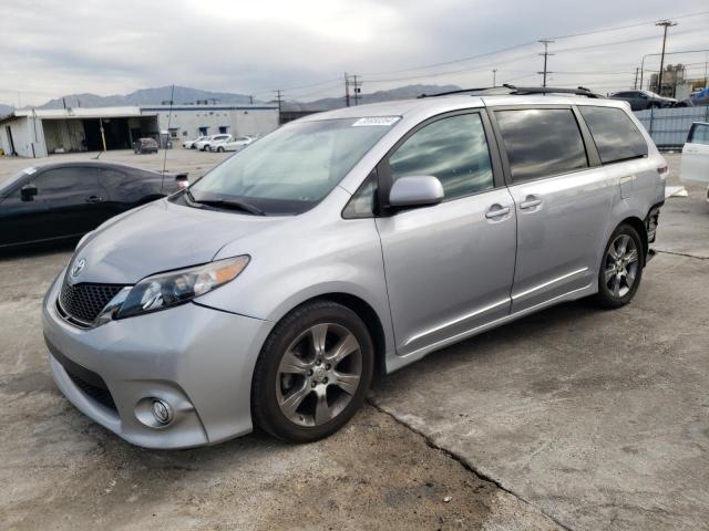 TOYOTA SIENNA