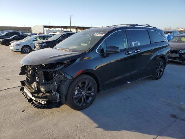 TOYOTA SIENNA