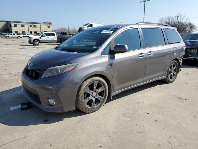 TOYOTA SIENNA