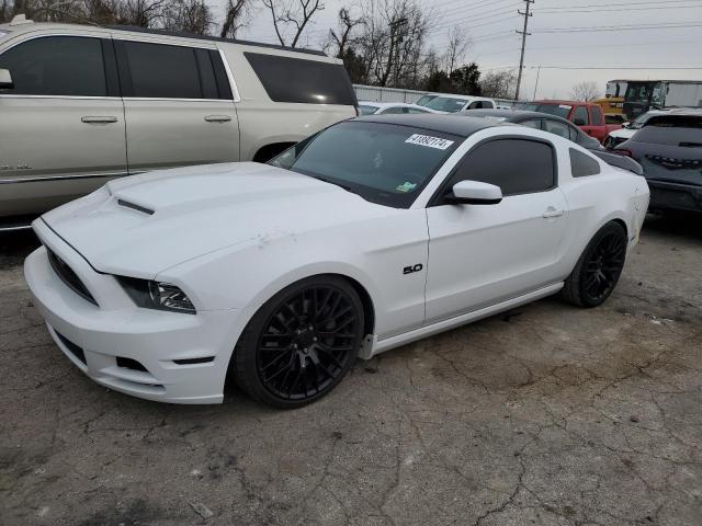 FORD MUSTANG