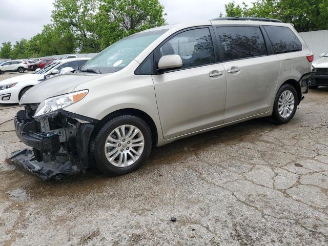 TOYOTA SIENNA