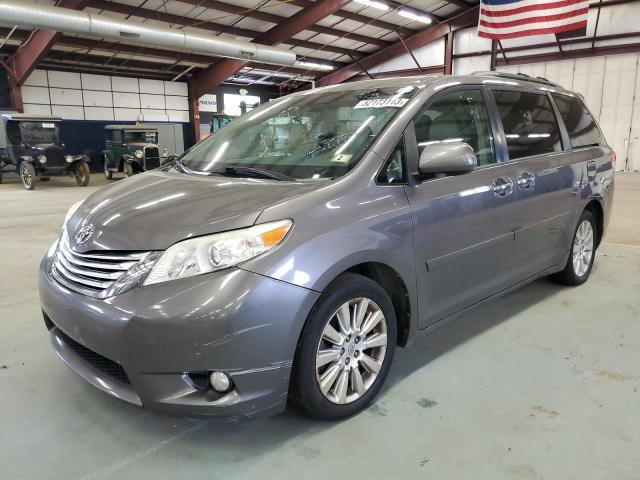 TOYOTA SIENNA