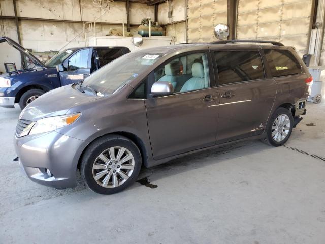 TOYOTA SIENNA