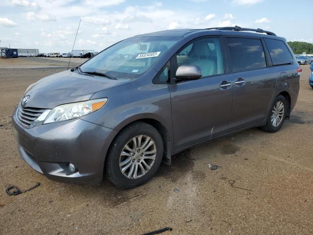 TOYOTA SIENNA