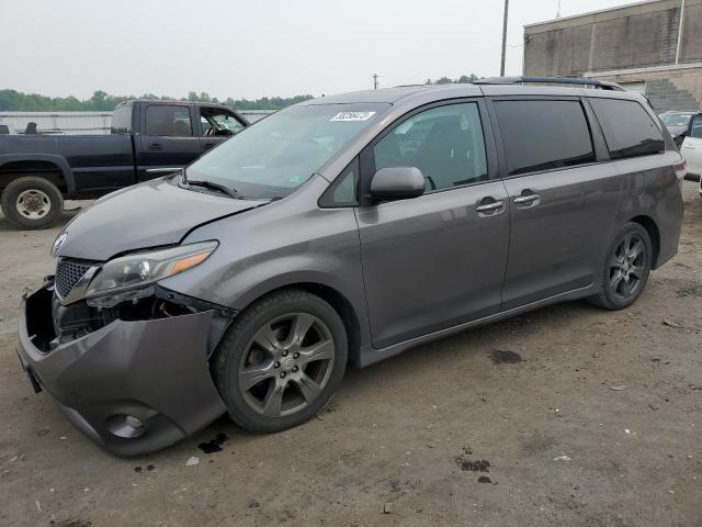 TOYOTA SIENNA