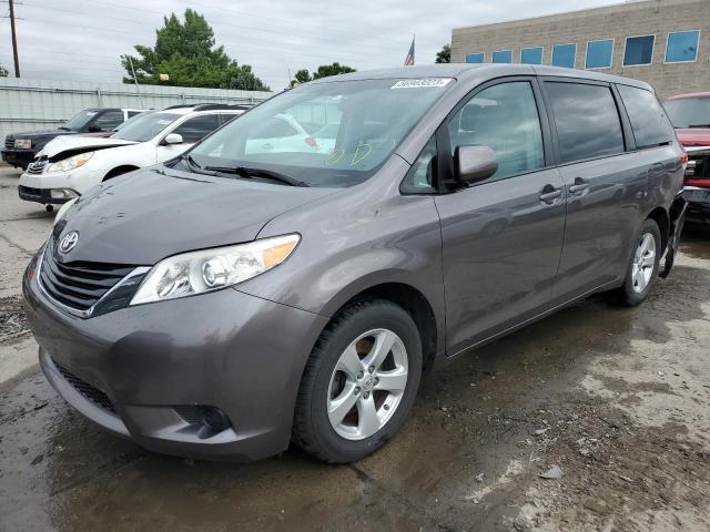 TOYOTA SIENNA