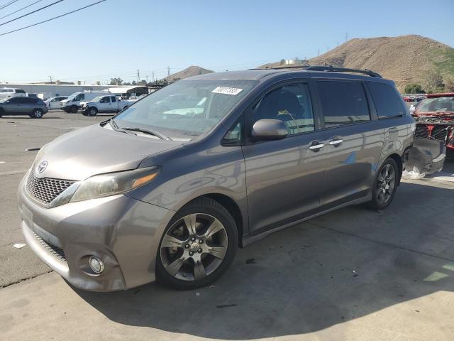 TOYOTA SIENNA