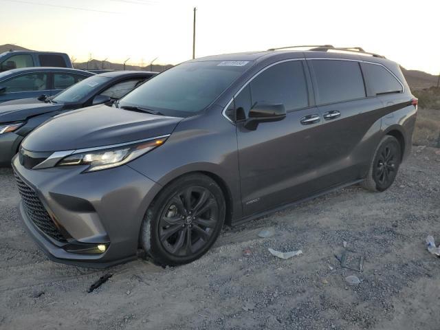 TOYOTA SIENNA