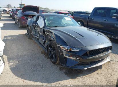 FORD MUSTANG